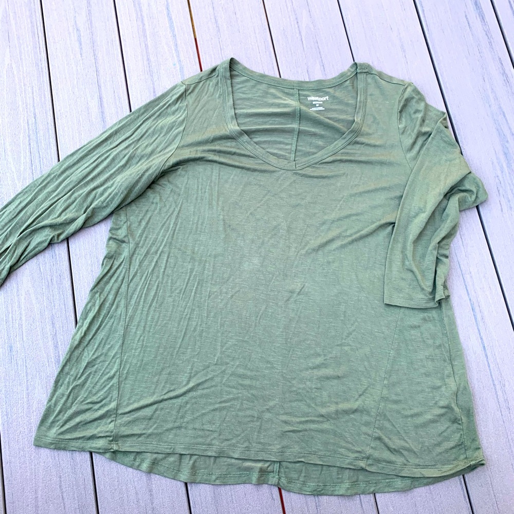 Olive 3/4 length tee. Super soft!